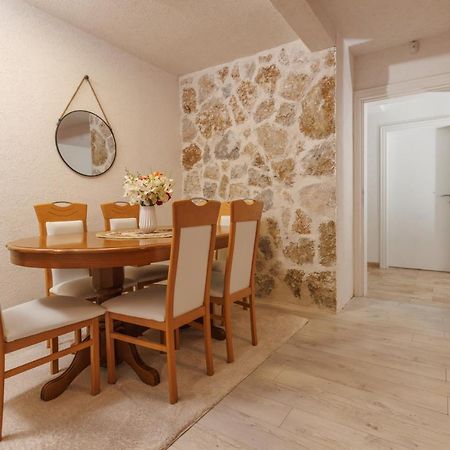 Family Spa Apartments Sunny&Shiny Savnik エクステリア 写真
